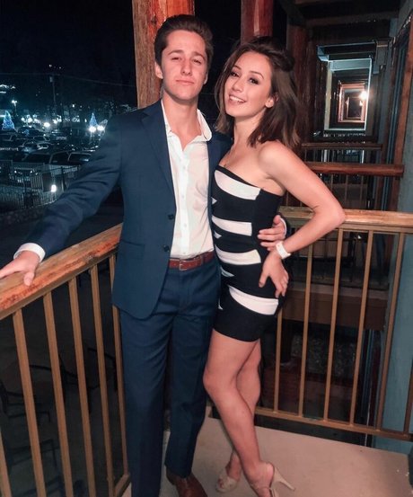 Serena Mello onlyfans porn nude