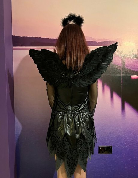 ravenloveslingerie free onlyfans