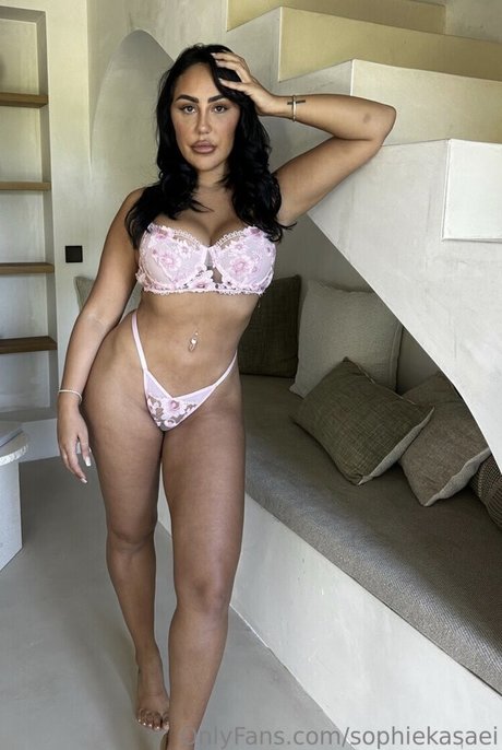 Sophie Kasaei is on onlyfans