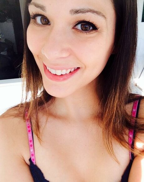 adrienneadora onlyfans porn