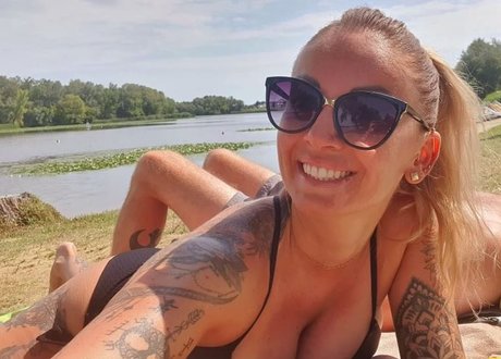 Alexandra Tokay onlyfans leaks.