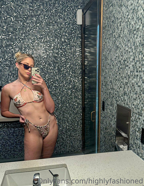 Highlyfashioned Hayley onlyfans nude leak