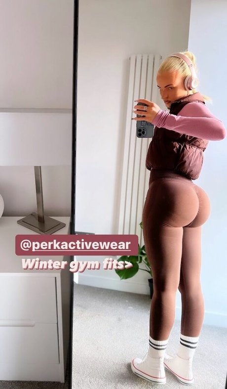 Zara Louisa onlyfans porn leaked