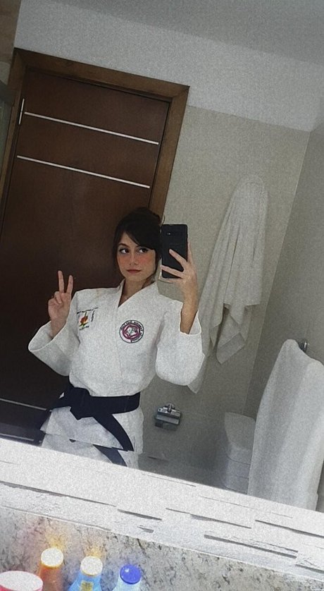 Ingrid Larissa onlyfans leaked