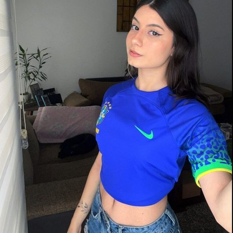 Ingrid Larissa onlyfans post