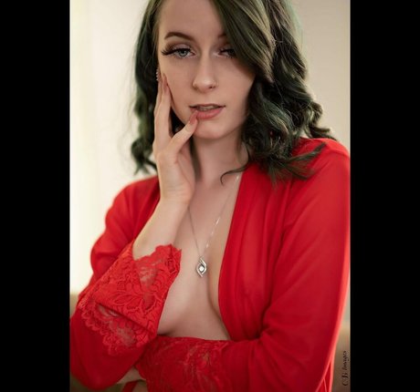 Minnietheentertainer ass onlyfans