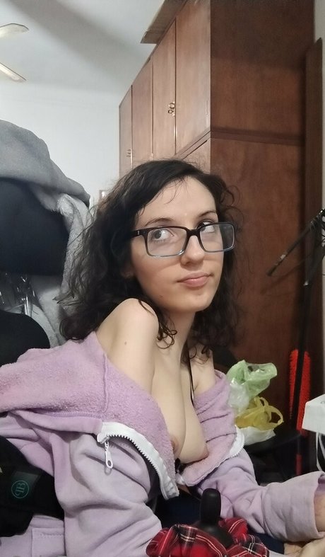 sunnykitsunexo onlyfans leaked tits