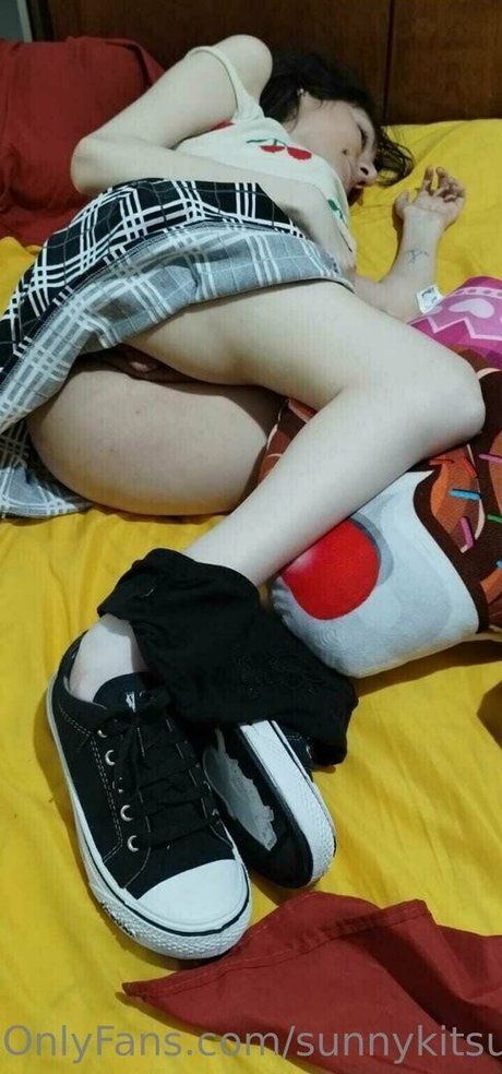 sunnykitsunexo onlyfans leak ass