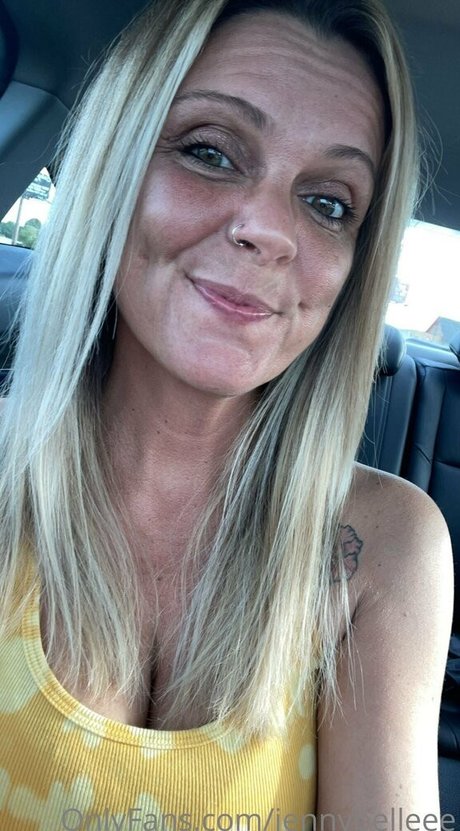 jennybelleee onlyfans boobs