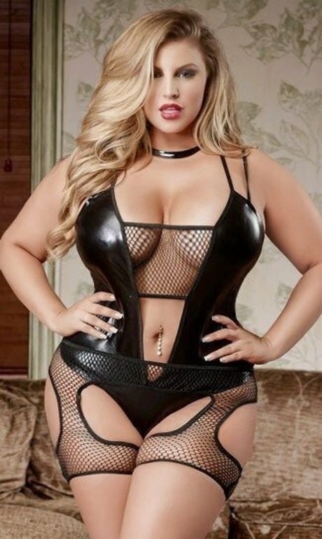 ashalexiss strip onlyfans