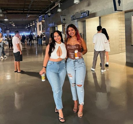 Ellie Johnston onlyfans leaks.