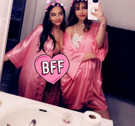 Ellie Johnston onlyfans porn leaks