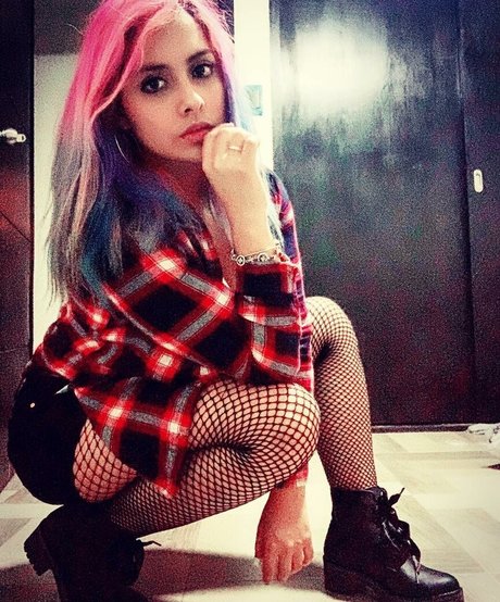 Jezz Angeles onlyfans leaks