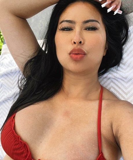 Only One Elisa only fans pics