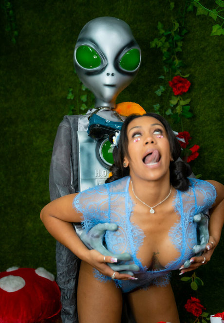 thatonegirlmikeyvlogs onlyfans nudes