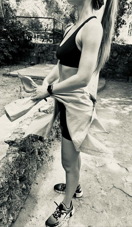 Bar Refaeli leaked onlyfans pictures