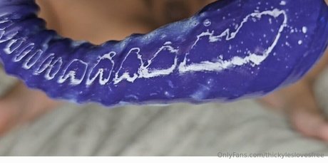 thickyleslovesfree onlyfans leaks