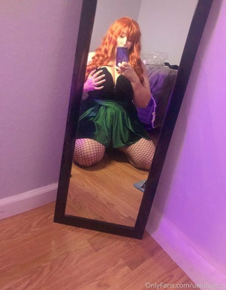 uwutaycos only fans photos