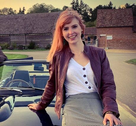 Izzie Balmer onlyfans naked