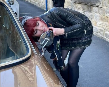 Izzie Balmer free only fans