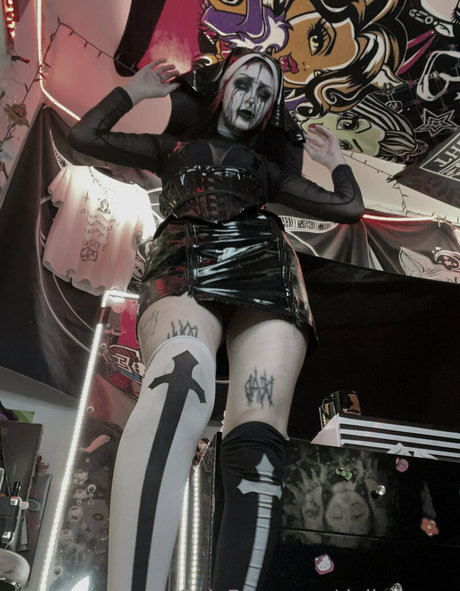 dollyhorror hot onlyfans