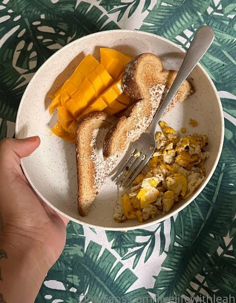 leahsade onlyfans porn leak