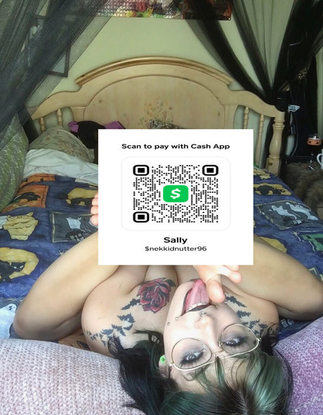 damndestcreature2 onlyfans striptease