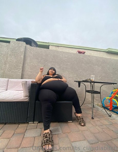 naked asian onlyfans free sexy self-portrait