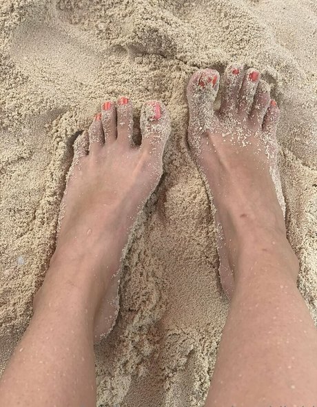 strawbeegirlkairi new onlyfans leaks