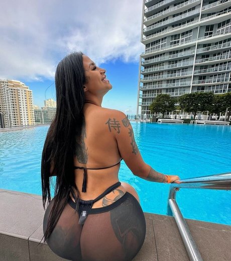 Karen Havary onlyfans post