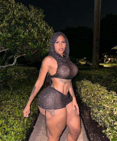 Karen Havary onlyfans ass