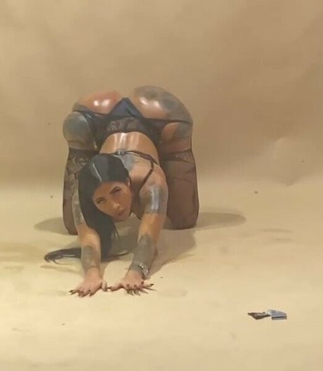 Karen Havary is on onlyfans