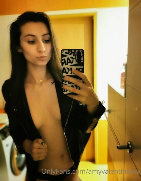 amyvalentinexxx onlyfans leaks.