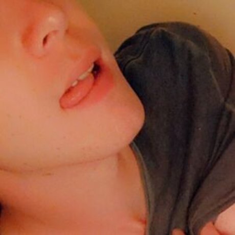 kodaaduwu onlyfans striptease