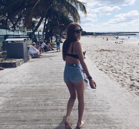 Alyssa Randall naked onlyfans leak