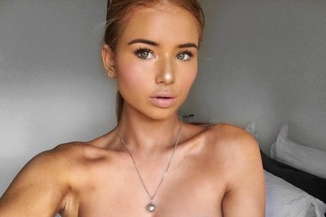 Alyssa Randall onlyfans sex tape