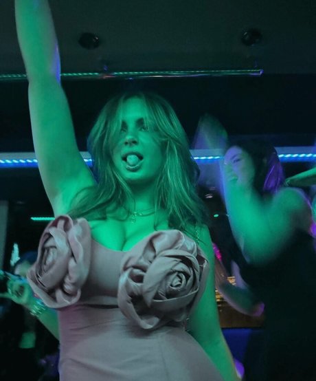 Sara Bella Harris free only fans