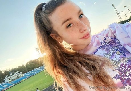 emilage onlyfans fotos