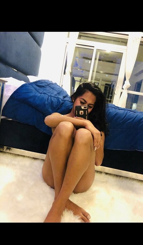 super skinny onlyfans pornos selfie