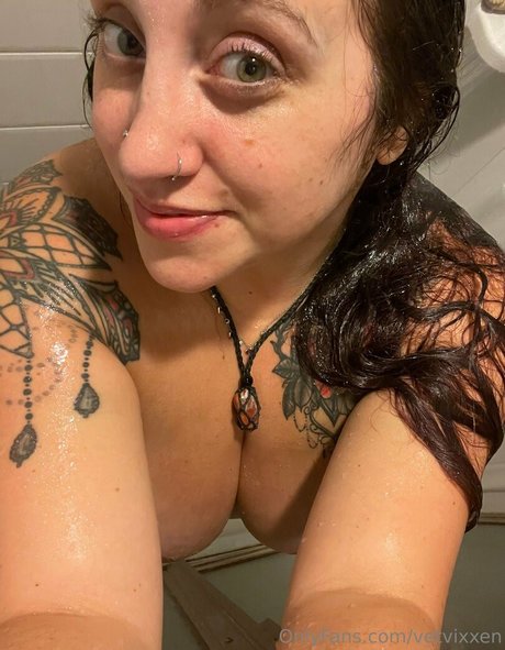 hippyvixxen naked leaked onlyfans