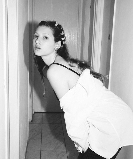 Roni Zouler nude onlyfans leaked