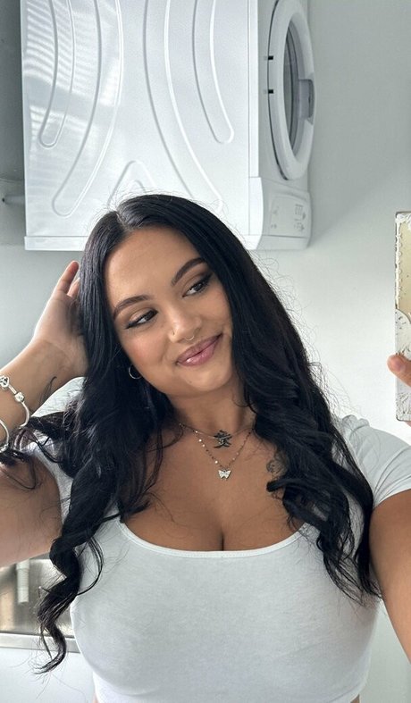 taylaraywhite  still