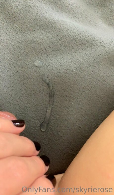 skyrierose nude leak onlyfans