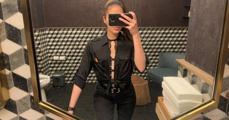 dove124 onlyfans explicit content