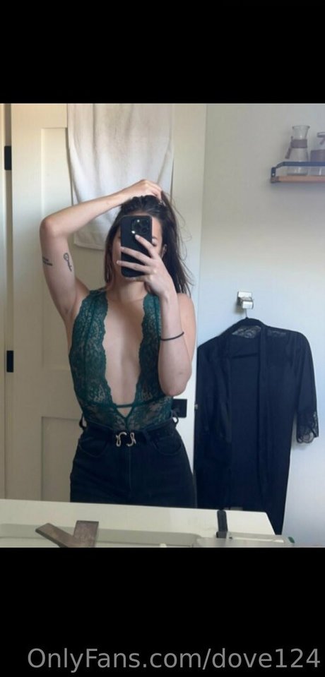 dove124 onlyfans creator