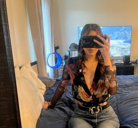 dove124 onlyfans leaked sex