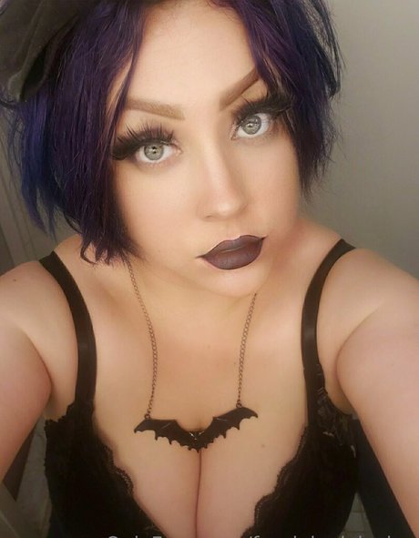 frauleinvivicalee sex onlyfans