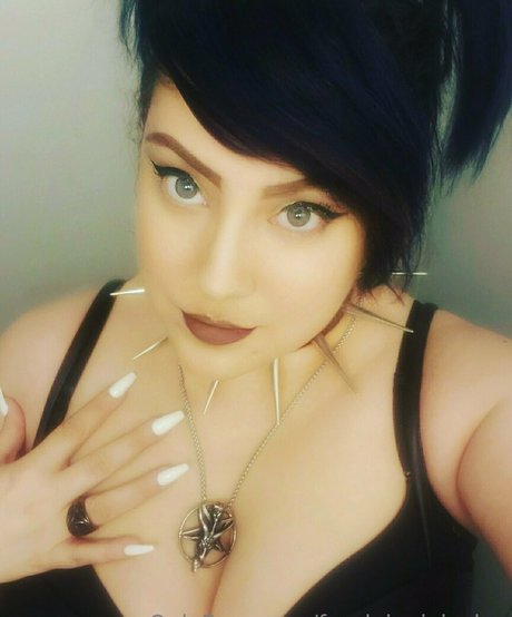 frauleinvivicalee onlyfans leaked porn