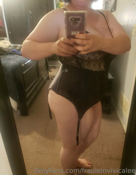 frauleinvivicalee onlyfans leaked pictures