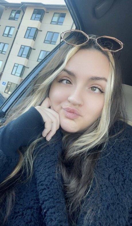 oohkarlalala onlyfans leajs